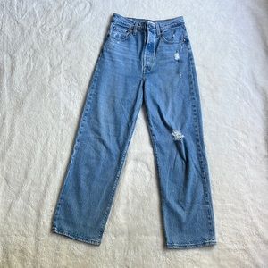 Levi’s Ribcage Straight Ankle Jeans